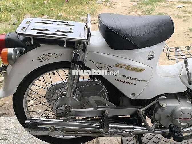 Daelim Cub 50cc Trắng Xăng