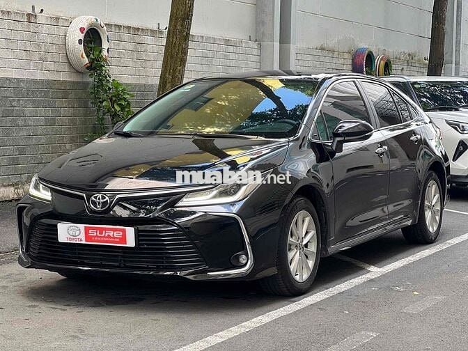 Toyota Altis 1.8G 2023 Đen 30.000 km