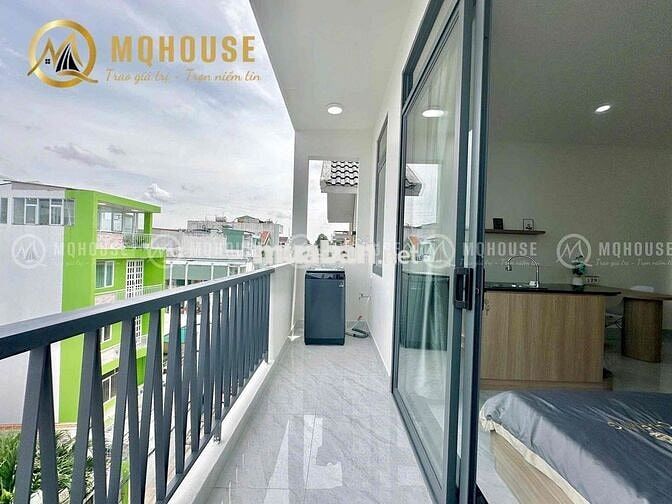 CĂN HỘ DỊCH VỤ BAN CÔNG FULL NỘI THẤT SIÊU RỘNG NGAY HOÀNG HOA THÁM