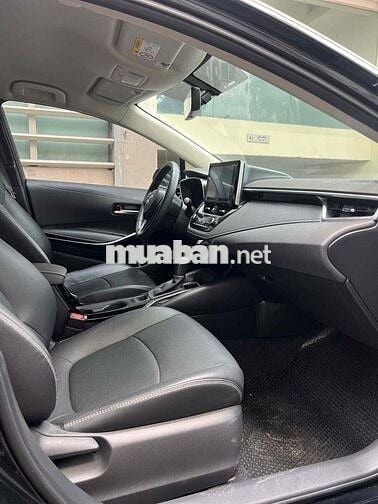Toyota Altis 1.8G 2023 Đen 30.000 km