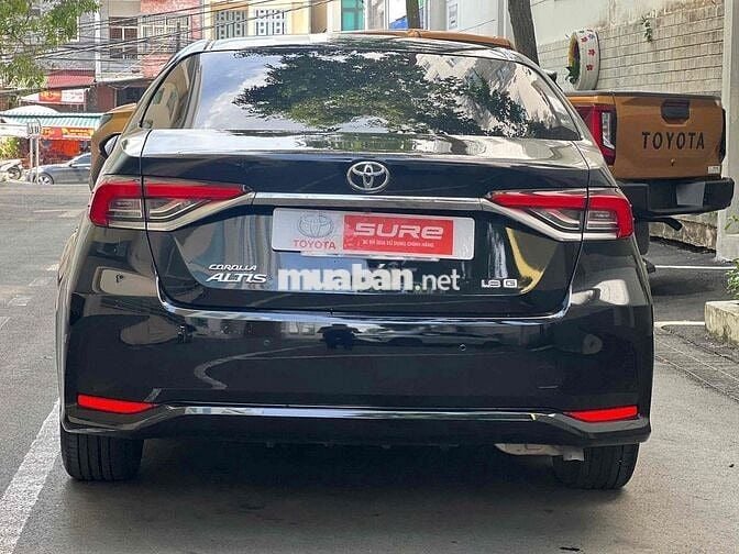 Toyota Altis 1.8G 2023 Đen 30.000 km