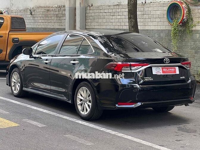 Toyota Altis 1.8G 2023 Đen 30.000 km