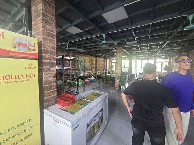Cho thuê mặt bằng mặt phố đẹp nhất quận Đống đa, DT 200m2 x 2 tầng.