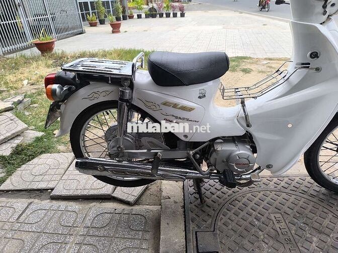 Daelim Cub 50cc Trắng Xăng