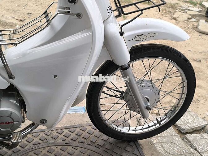 Daelim Cub 50cc Trắng Xăng