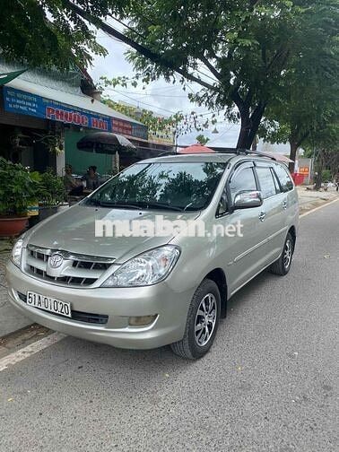Toyota Innova 2006 màu bạc