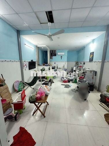 nhà thuê 5_10 lầu suốt kênh nước đen Bình Hưng Hòa B bình tân 