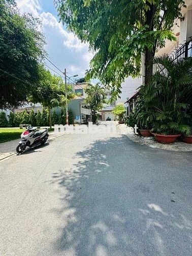 View công viên - Góc 2 mặt tiền hẻm 8m Gò Dầu.(DT: 4.5x17m 4 tầng)