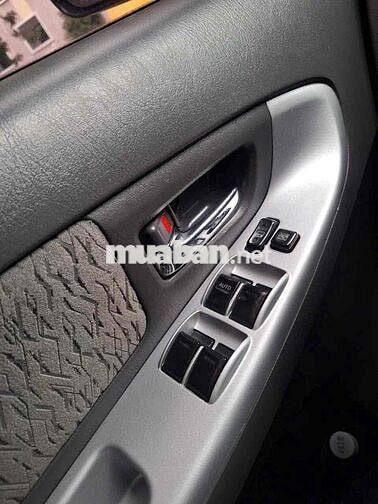 Toyota Innova 2012 Số sàn Bạc 7 chỗ