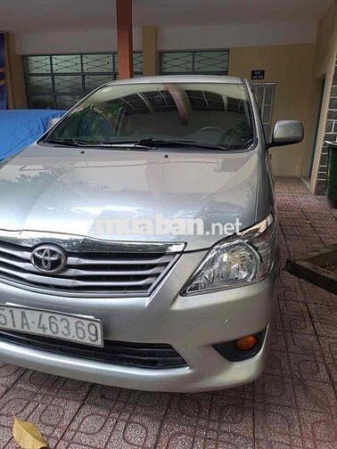 Toyota Innova 2012 Số sàn Bạc 7 chỗ