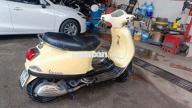 Piaggio Vespa Vàng kem Xe tay ga
