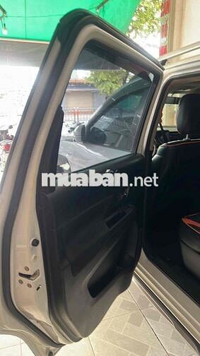 Suzuki XL7 Trắng 7 chỗ Tự động