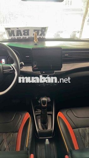 Suzuki XL7 Trắng 7 chỗ Tự động