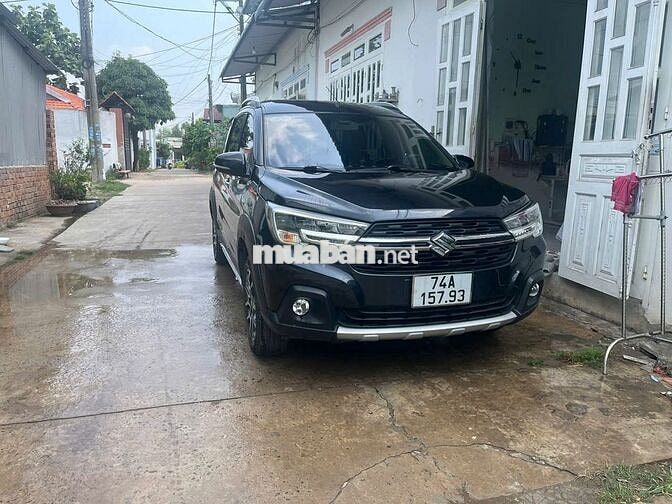 Suzuki XL7 7 chỗ màu Đen 35.042 km