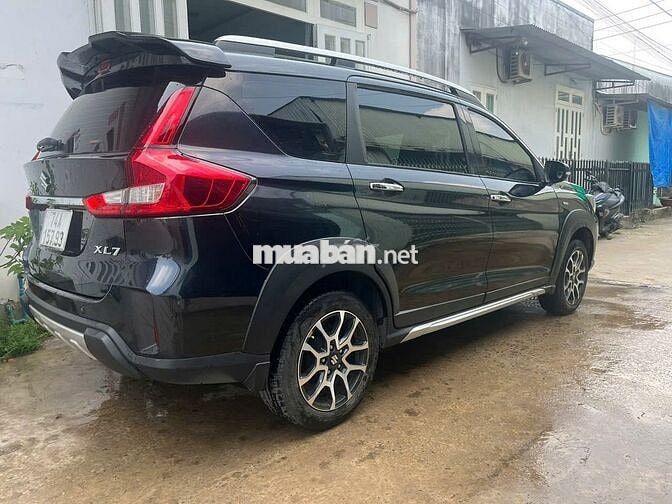 Suzuki XL7 7 chỗ màu Đen 35.042 km