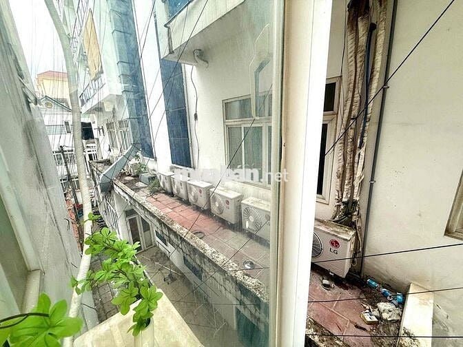 STUDIO CỬA SỔ TRỜI FULL NỘI THẤT SIÊU RỘNG NGAY TẠI THÀNH THÁI - Q10