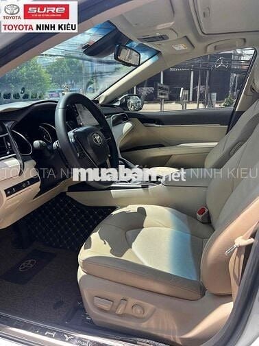 Camry 2.0Q 2021 Odo 30.000 km xe đẹp chính hãng