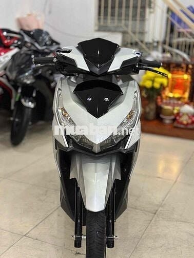 Honda Vario  Mẫu Cũ 150/ 2017 Bạc  Poche.Xe chất