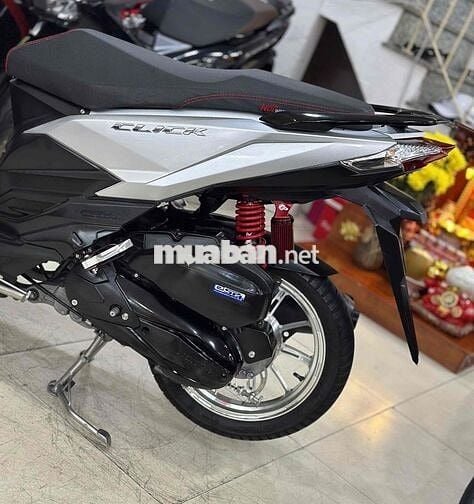 Honda Vario  Mẫu Cũ 150/ 2017 Bạc  Poche.Xe chất