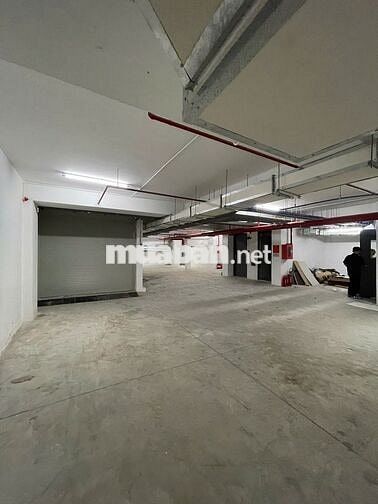 CHO THUÊ BUILDING SỬ DỤNG 2.400M2 MẶT TIỀN 10M TRỤC TRUNG TÂM QUẬN 10 