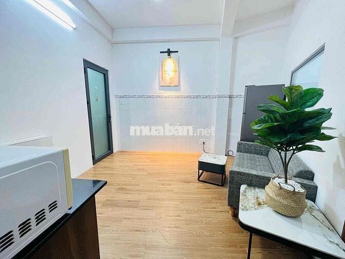 Cho thuê căn 1 phòng ngủ thoáng tách bếp full nt ở Ngô Gia Tự quận 10