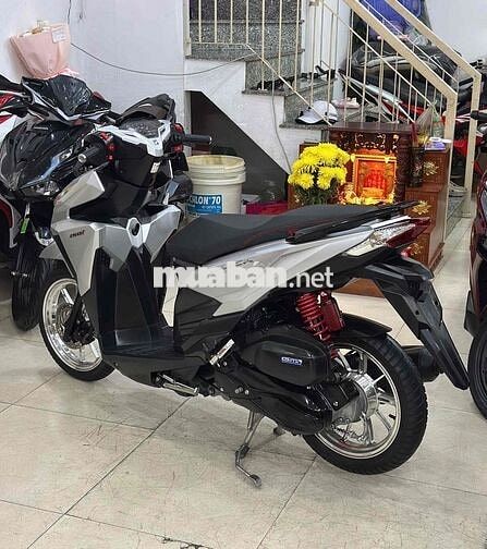 Honda Vario  Mẫu Cũ 150/ 2017 Bạc  Poche.Xe chất