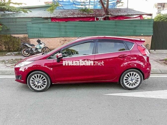 Ford Fiesta 1.5 sedan 2014 màu Đỏ