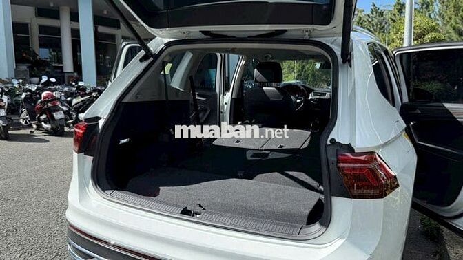 Volkswagen Tiguan Luxury 2024 Trắng 54.000 km