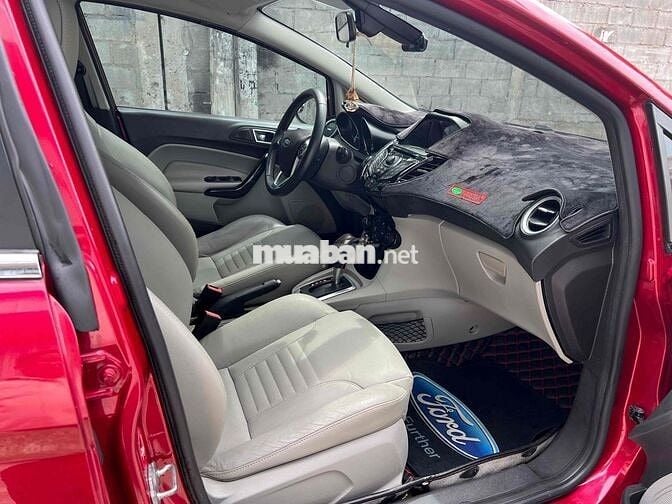 Ford Fiesta 2015 Đỏ