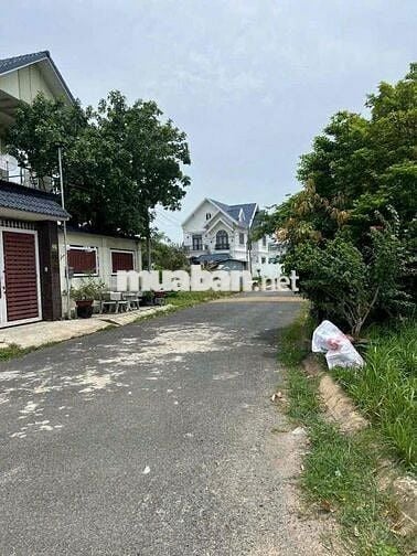 Đất thổ để trống chủ muốn bán có tiền lo việc gia đình - MT nhựa 8m