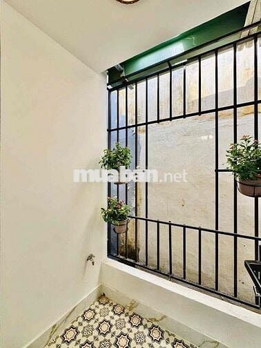 40m2 , sát mặt tiền Nguyễn Đình Chính, Phú Nhuận.Khu dân trí