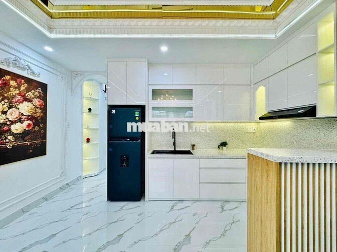 40m2 , sát mặt tiền Nguyễn Đình Chính, Phú Nhuận.Khu dân trí