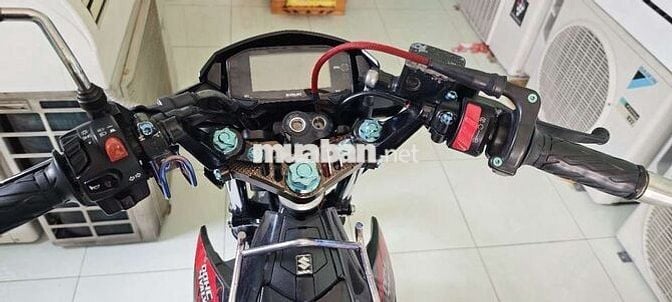 Suzuki Satria F150 Đen