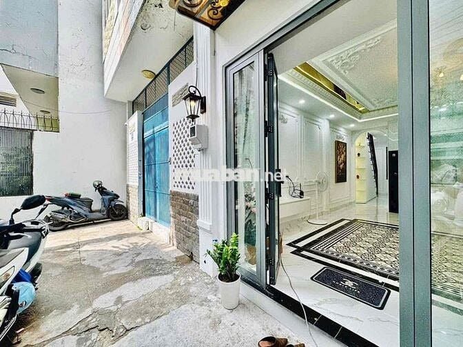 40m2 , sát mặt tiền Nguyễn Đình Chính, Phú Nhuận.Khu dân trí