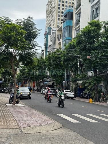 BÁN NHÀ MẶT TIỀN LÊ QUỐC HƯNG Q4. DT: 4x20(5lầu) GIÁ 31Tỷ5