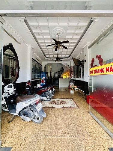 Khách sạn 2 mặt tiền Hà Huy Giáp 5L 16P ngang 4.5m 90m2 sát GV 15.2 tỷ