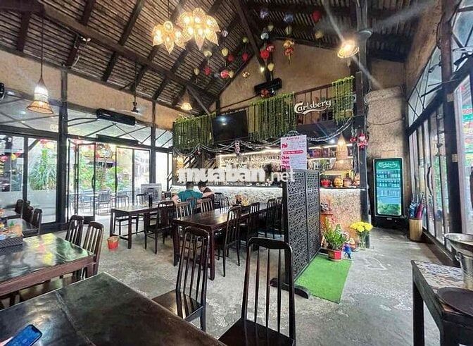 DTSD GẦN 200m2 - CHO THUÊ MẶT BẰNG ĐẸP KINH DOANH NGAY QUẬN 1