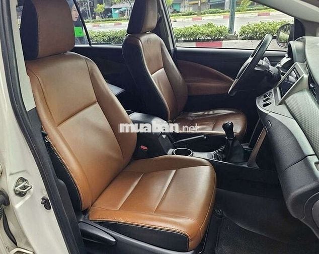 Toyota Innova 2.0 MT 2020 Trắng Số sàn