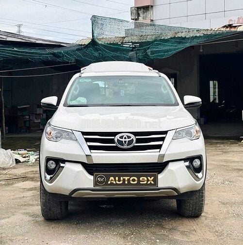 Toyota Fortuner model 2019 2.4AT Máy dầu Trắng