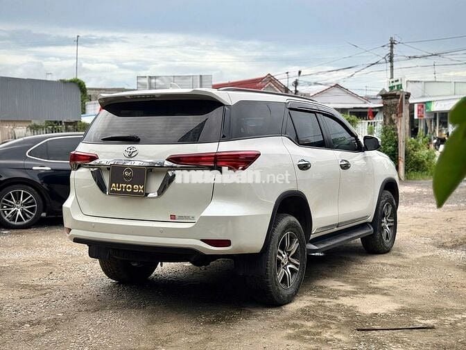 Toyota Fortuner model 2019 2.4AT Máy dầu Trắng