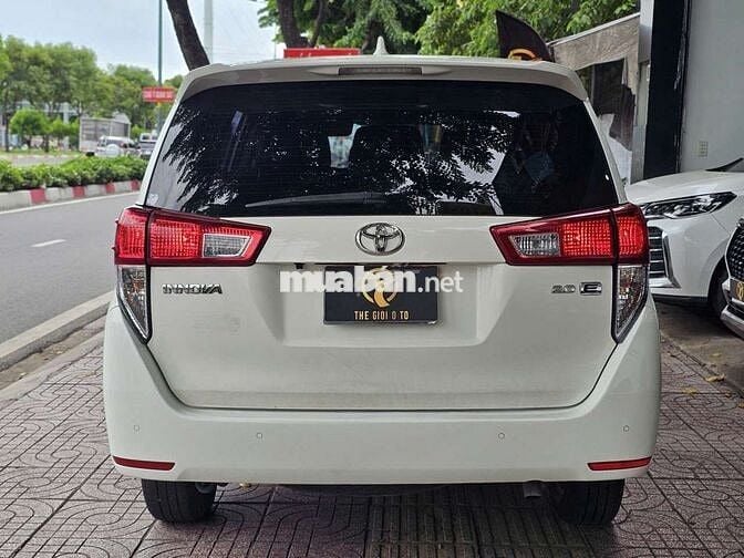 Toyota Innova 2.0 MT 2020 Trắng Số sàn