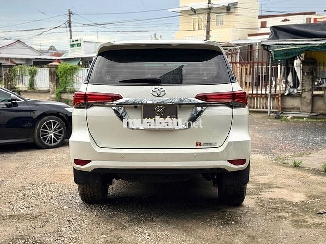 Toyota Fortuner model 2019 2.4AT Máy dầu Trắng