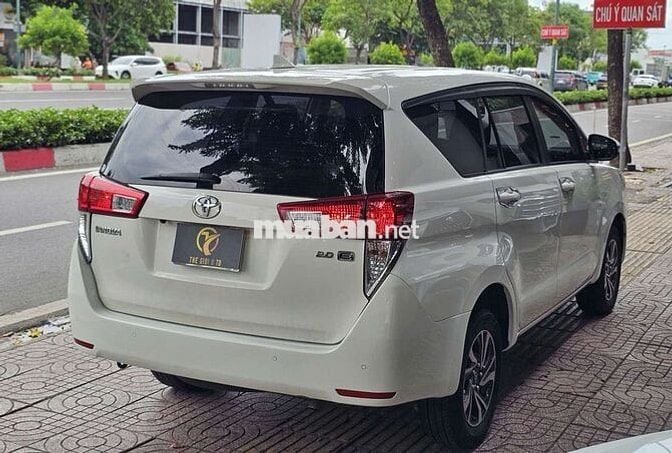 Toyota Innova 2.0 MT 2020 Trắng Số sàn
