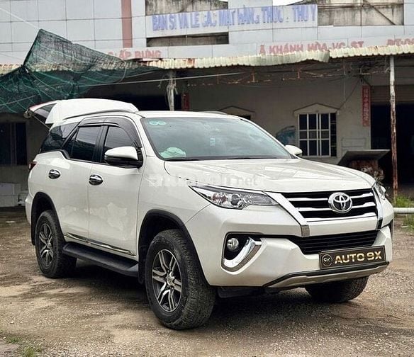 Toyota Fortuner model 2019 2.4AT Máy dầu Trắng