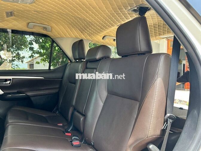 Toyota Fortuner model 2019 2.4AT Máy dầu Trắng