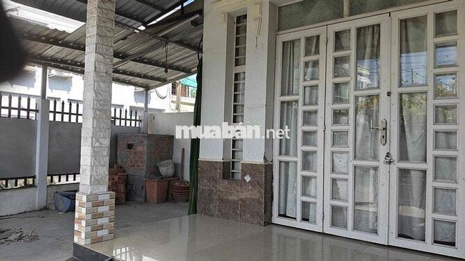 NHÀ NGAY GÓC 2 MẶT TIỀN TRUNG TÂM P3 ĐƯỜNG ÔTÔ THÔNG NHIỀU NGÃ _ VĨNH