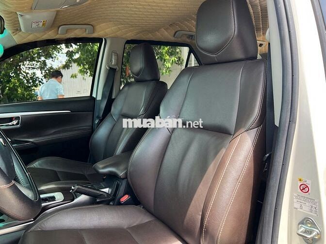 Toyota Fortuner model 2019 2.4AT Máy dầu Trắng