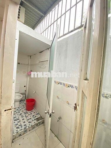 Nhà trệt nguyên căn 4x16m 02phòng 01máy lạnh hẻm sau ĐH Y Dược