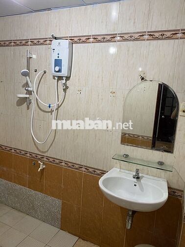 Phòng cho thuê trung tâm Quận 1 Minh Khai - Điện Biên Phủ