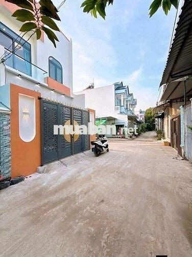 BÁN GẤP NHÀ 2 TẦNG HẺM 2 Ô TÔ KHU DẦU KHÍ CẦN THƠ